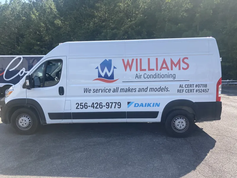 Van lettering Williams Air Conditioning